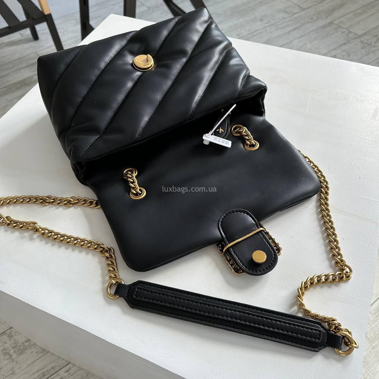 /public/uploads/photos/shares/Suzy bags/IMG_3741.jpeg